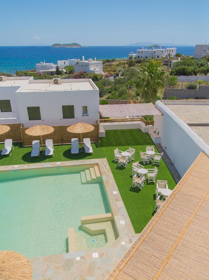 Ostria Hotel & Apartments Gavrio Exterior photo
