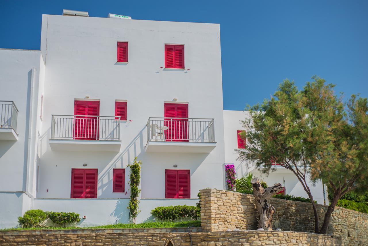 Ostria Hotel & Apartments Gavrio Exterior photo