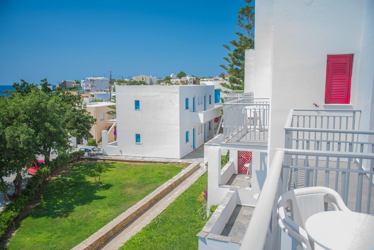 Ostria Hotel & Apartments Gavrio Exterior photo